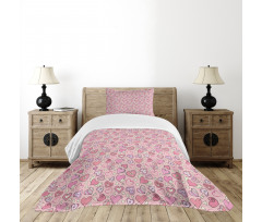 Romantic Doodle Heart Bedspread Set