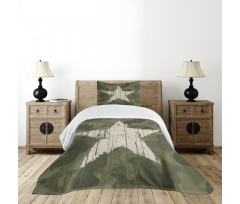 Grunge Star on Green Bedspread Set