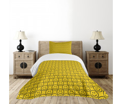 Diagonal Smiling Faces Bedspread Set