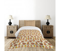 Grizzly Bear Eating Honey Bedspread Set