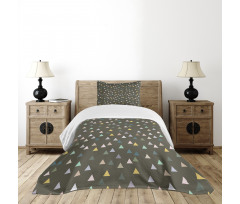 Simple Triangle Shapes Bedspread Set