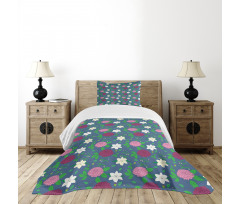 Bloosming Petals and Leaves Bedspread Set