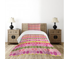 Hexagons and Dots Bedspread Set