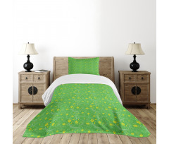 Swirled Lines with Blossom Bedspread Set