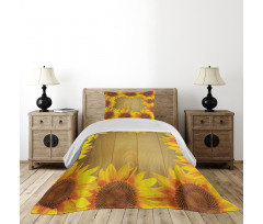 Flower Frame Circle Bedspread Set