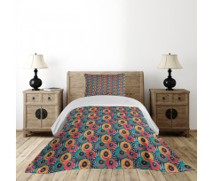 Jumbling Pieces Uneven Bedspread Set