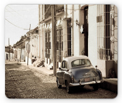 Old Car Cuba Street Mouse Pad