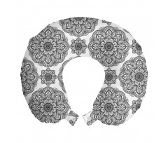 Çiçekli Boyun Yastığı Tekrarlı Mandala Deseni