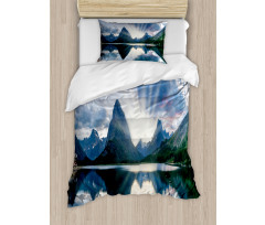 Swiftcurrent Lake Panorama Duvet Cover Set