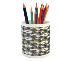 Daisy Petals Pencil Pen Holder