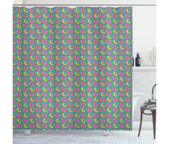 Retro Overlap Motif Shower Curtain