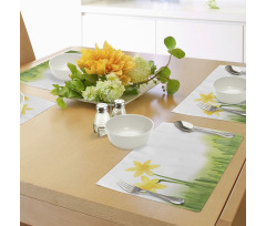 Daffodils with Grass Place Mats