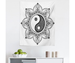 Siyah Beyaz Mikrofiber Duvar Halısı Çiçekli Mandala 