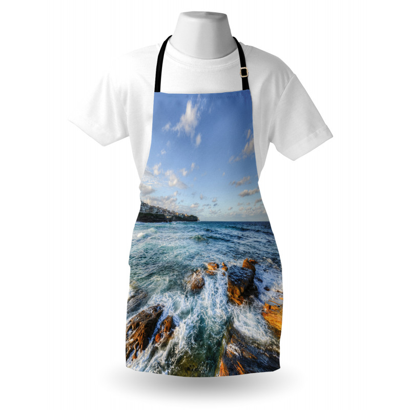 Deniz Mutfak Önlüğü Panoramik Çekim Kıyı Vuran Dalgalar Gökyüzü