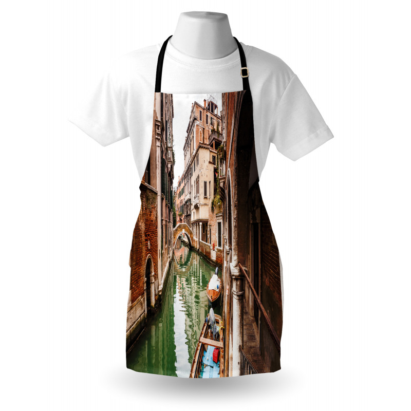 Famous Water Canal Boats Apron