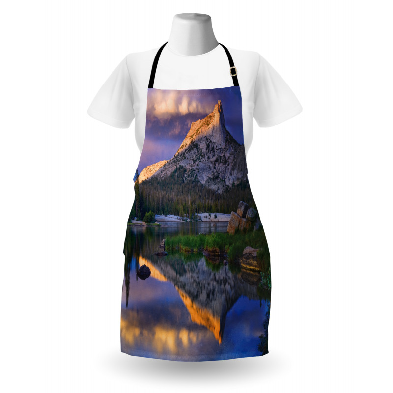 Idyllic Peak Apron