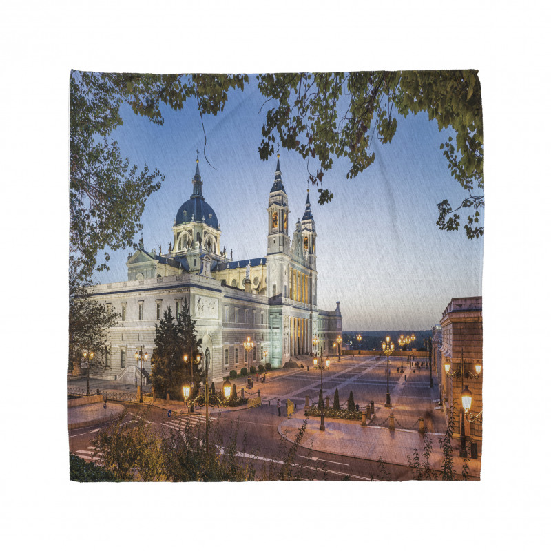 Mimari Bandana Saray ve Kilise Temalı