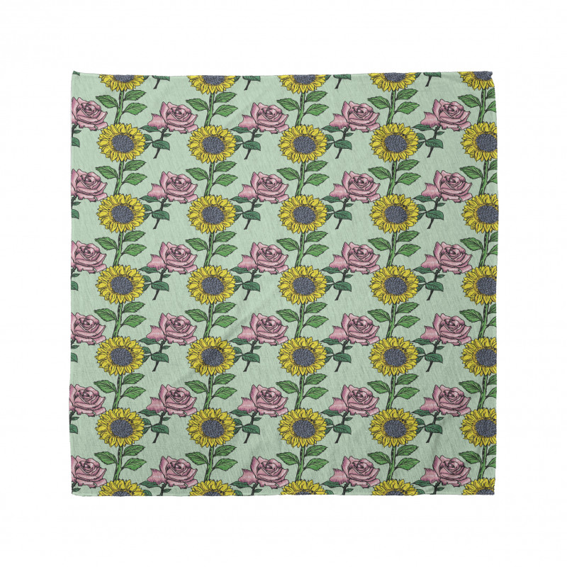 Floral Bandana Yeşil Fon Üzerinde Pembe Güller Desenli