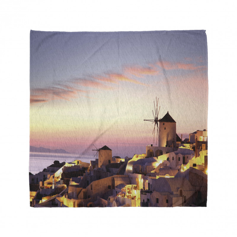 Manzara Bandana Santorini'de Pembe Günbatımı Bulutları