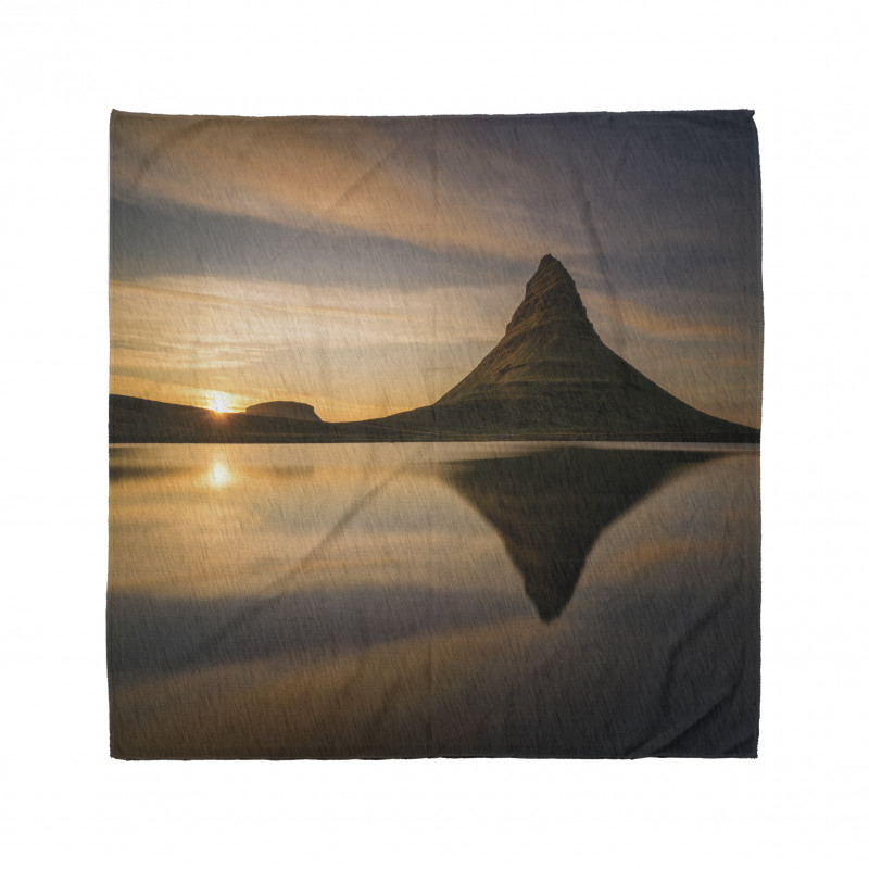 Yansıma Bandana Gün Batımında İzlanda Kirkjufell Manzarası