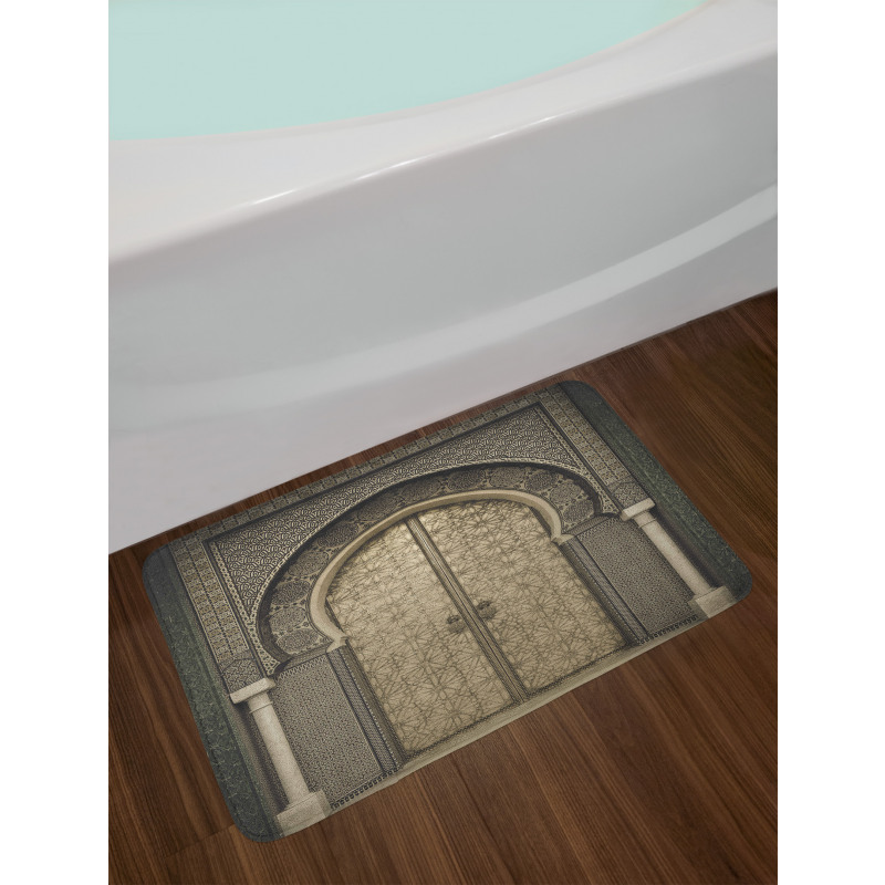 Aged Gate Geometric Bath Mat