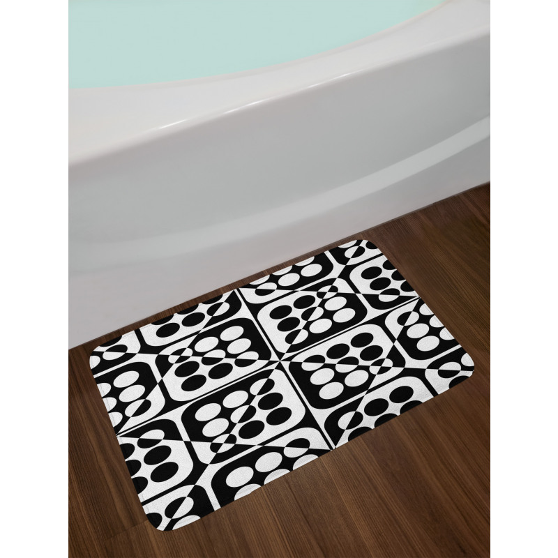 Monotone Squares and Dots Bath Mat