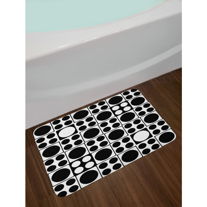 Big and Smaller Circles Bath Mat