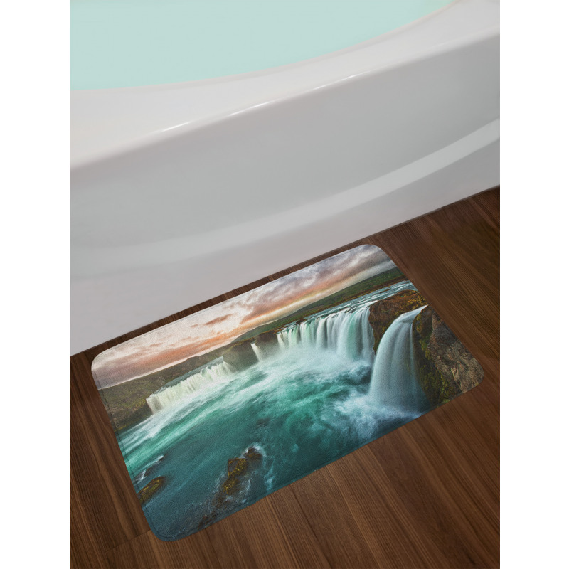 Wild Nature Waterfall Bath Mat