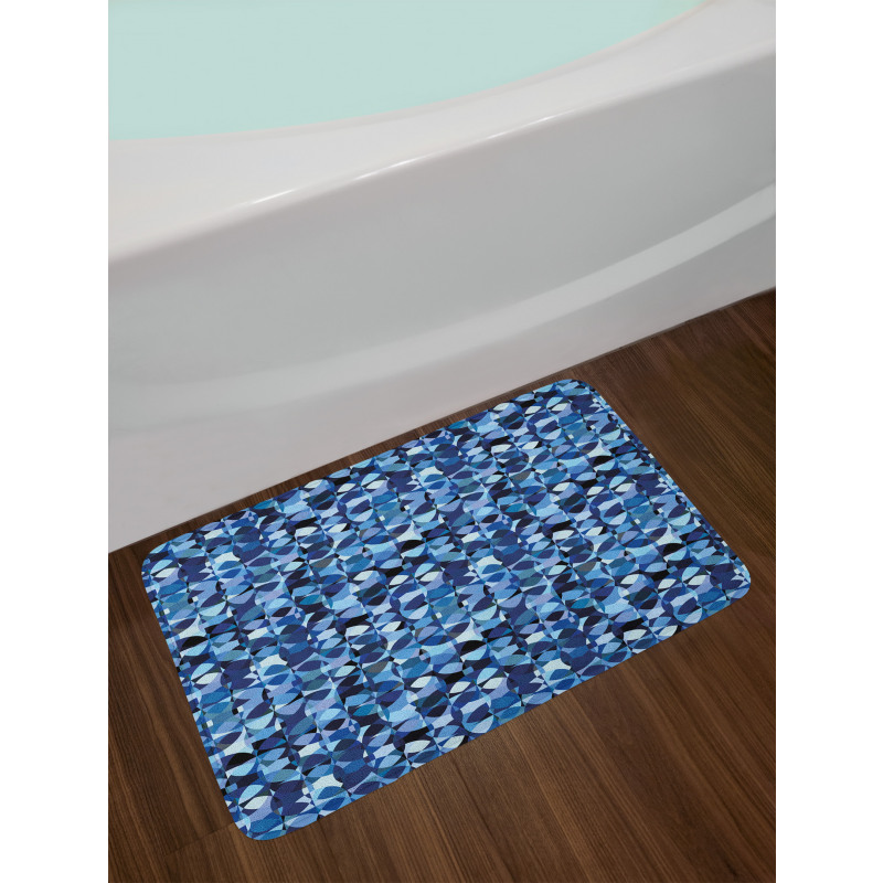 Intertwined Round Elements Bath Mat