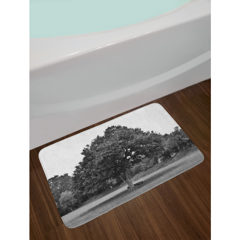 Leafy Big Tree Vintage Bath Mat