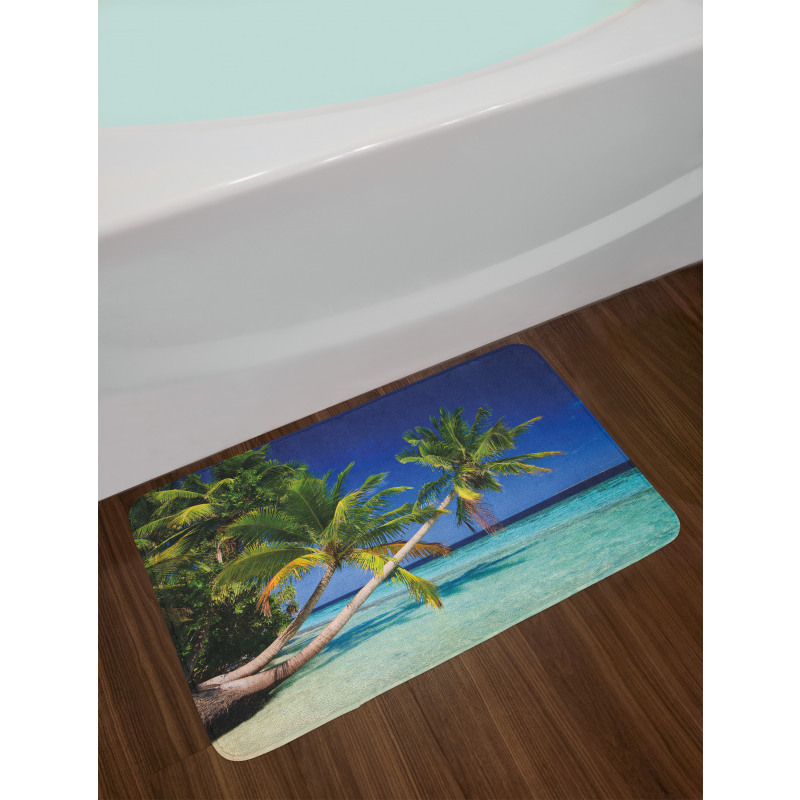 Tropic Island Palms Bath Mat