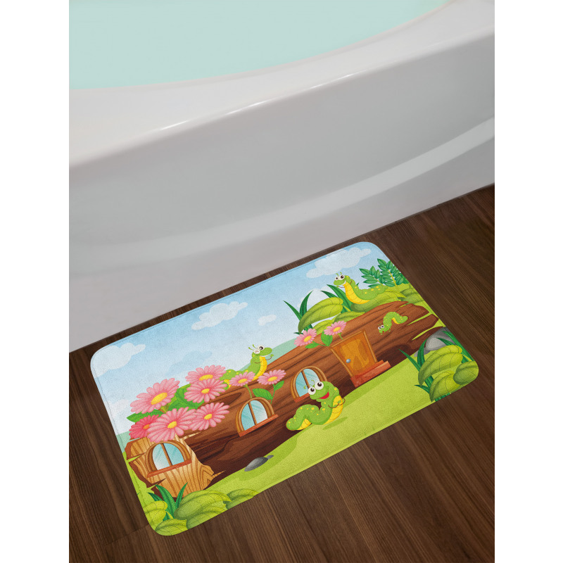 Worms in Wooden Tree Bath Mat