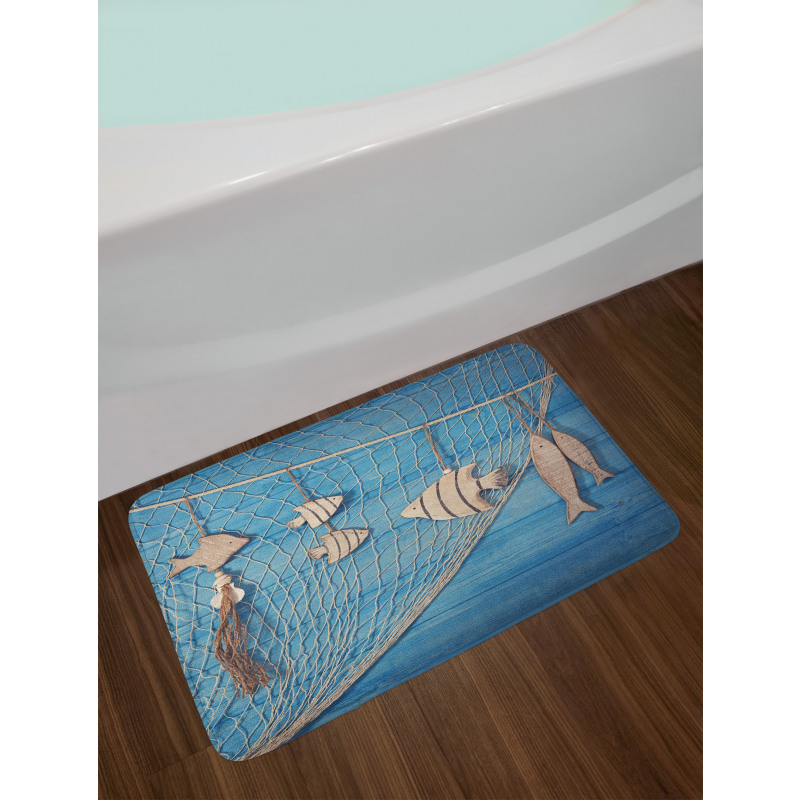 Wooden Fish Shell on Net Bath Mat