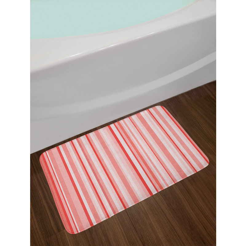 Vertically Striped Retro Bath Mat