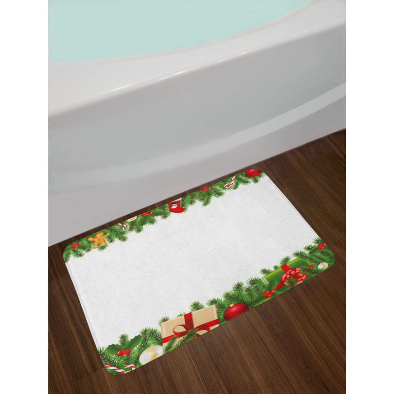 Classic Tree Garland Bath Mat