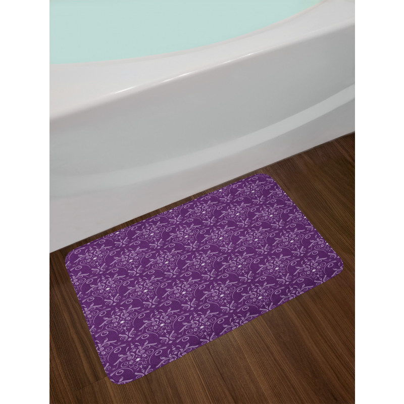 Damask Leaves Curls Bath Mat