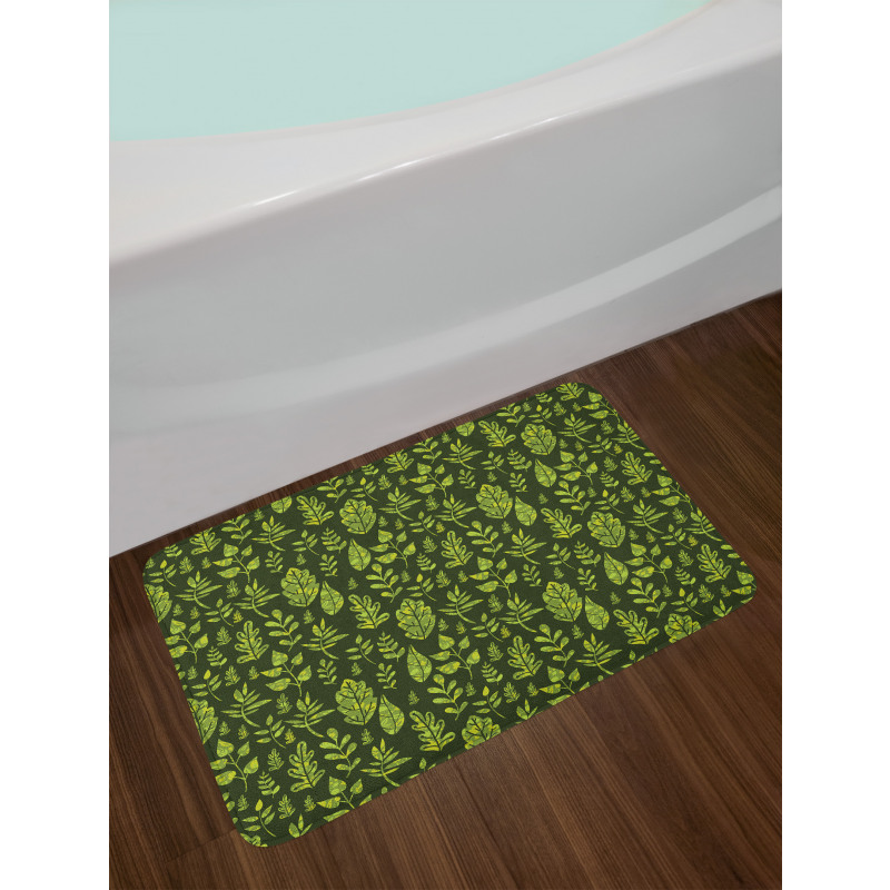 Patterned Green Leaves Bath Mat