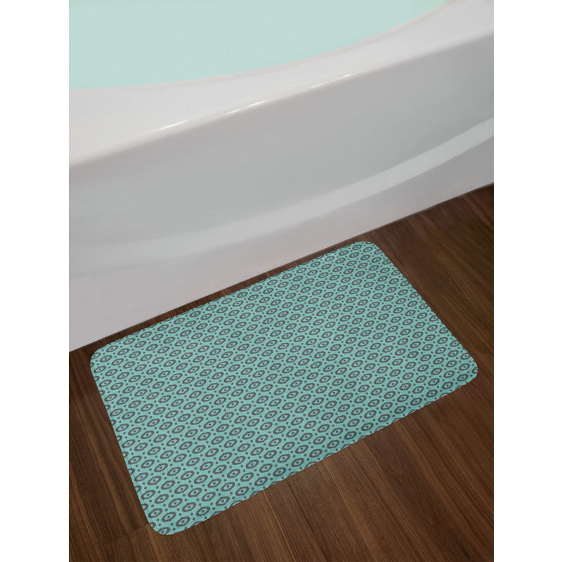 Traditional Dots Bath Mat