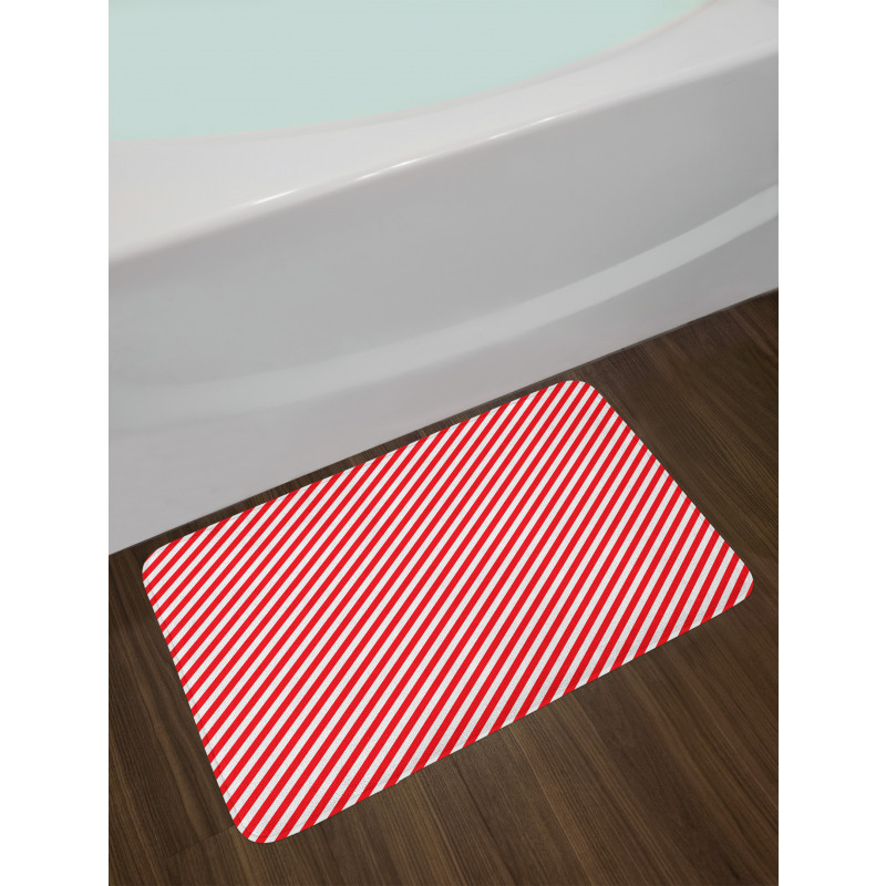 Diagonal Red Lines Bath Mat