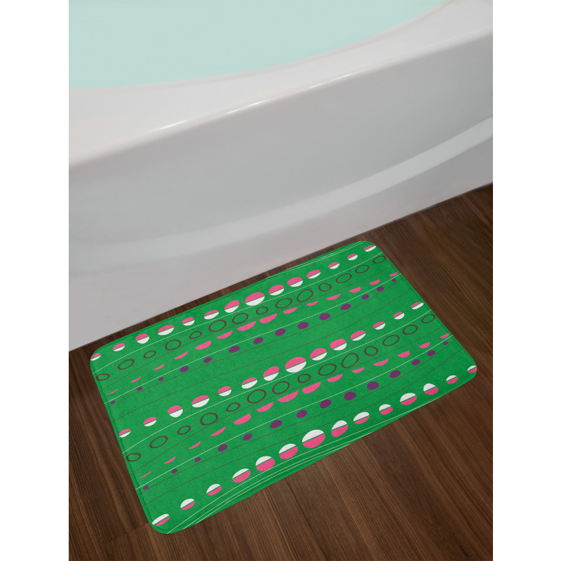 Modern Round and Waves Bath Mat