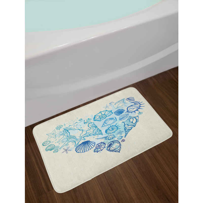 Coastal Design Grunge Heart Bath Mat