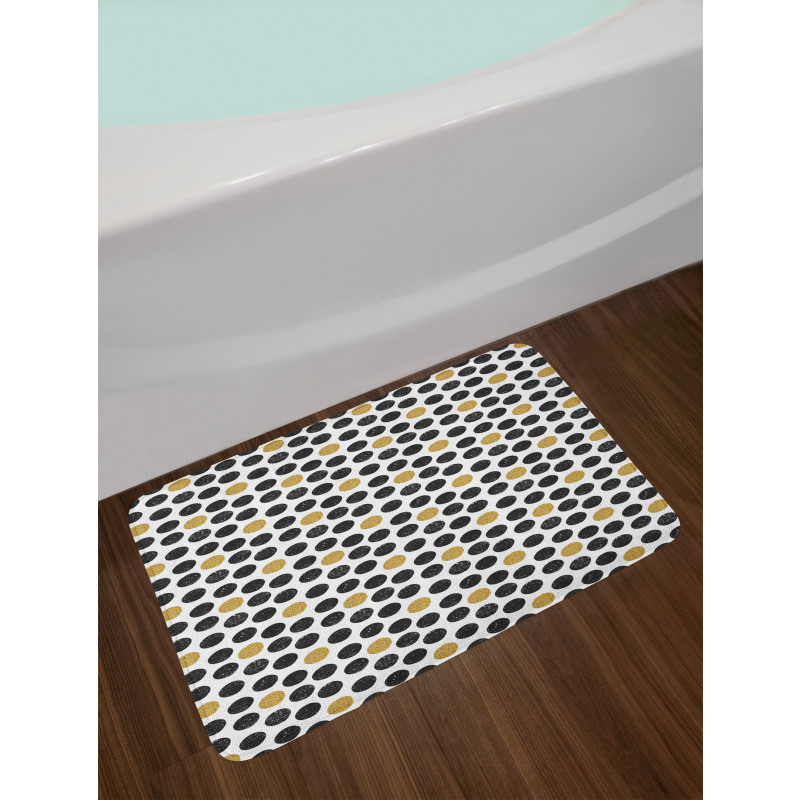 Grungy and Glamour Rounds Bath Mat