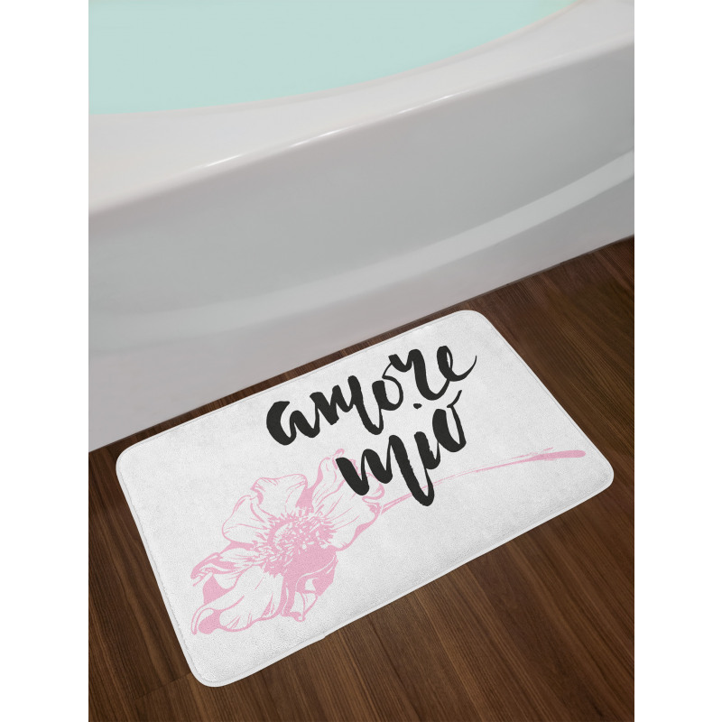 Amore Mio with Flower Bath Mat