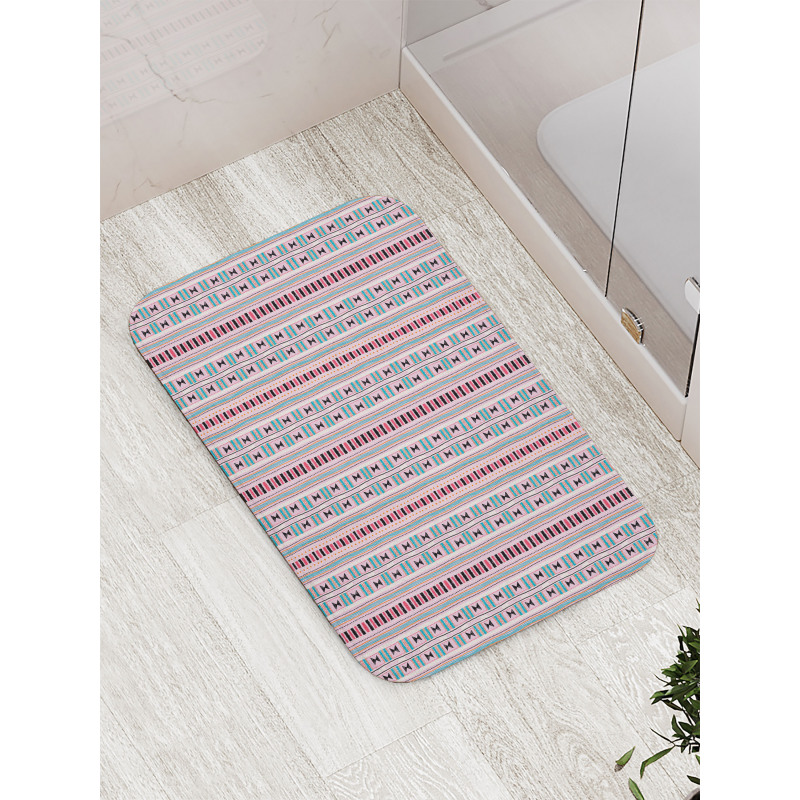 Geometric Kente Stripes Motif Bath Mat