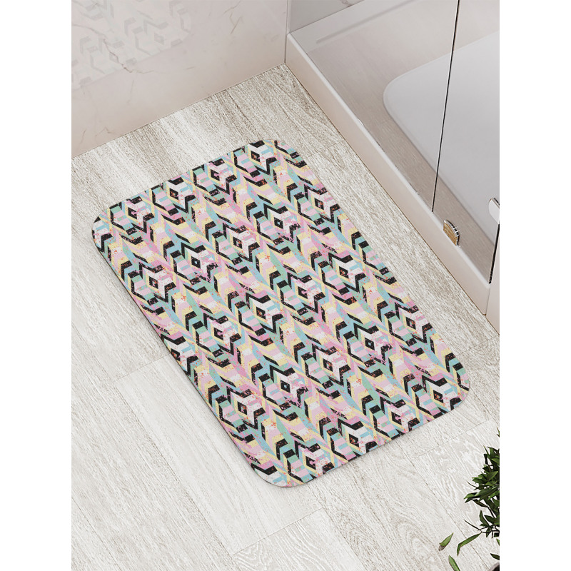 Grunge Style Bold Stripes Bath Mat