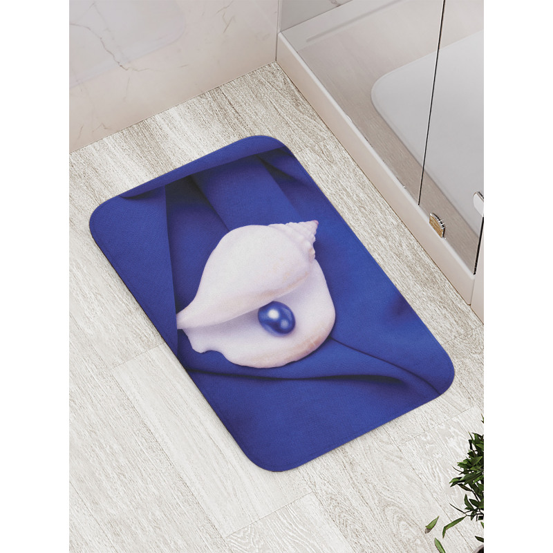 Shell with Pearl Ocean Bath Mat