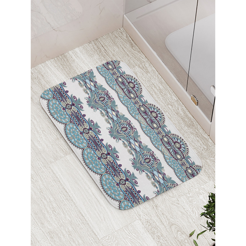 Triplet Design with Stripes Bath Mat