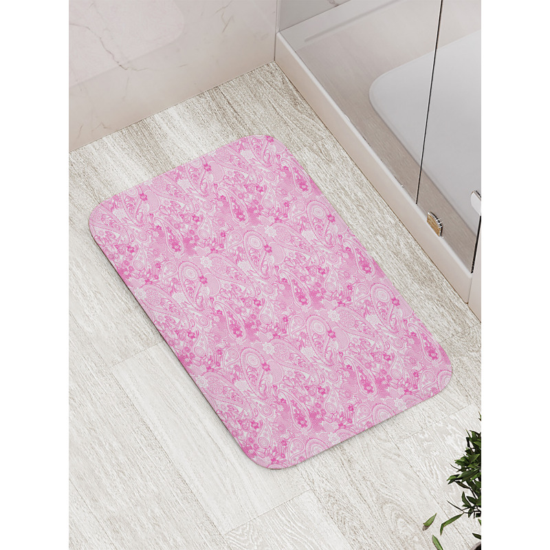 Paisley Leaves Bath Mat