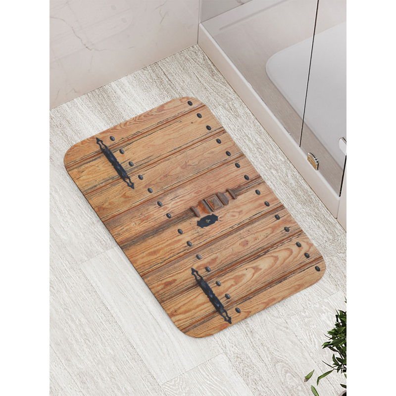 Door with Iron Detail Bath Mat