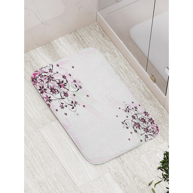 Grunge Flower Motif Leaf Bath Mat